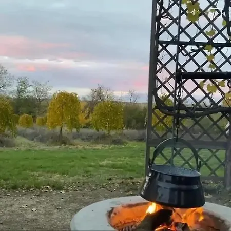 Vakantiehuis Quirky Park - Pool, Hot Tub, Cold Plunge, Sauna And Exclusive Party Siófok